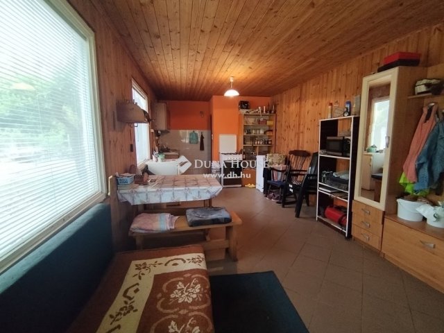 Eladó családi ház, Szegeden 18 M Ft, 1 szobás