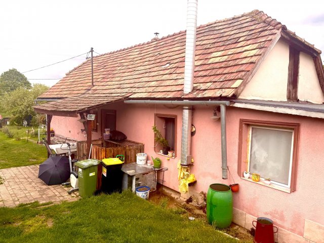 Eladó családi ház, Száron 39 M Ft, 2 szobás