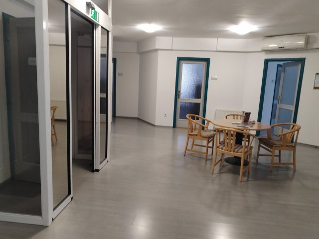 Kiadó iroda, Győrött 108 E Ft / hó, 8 szobás