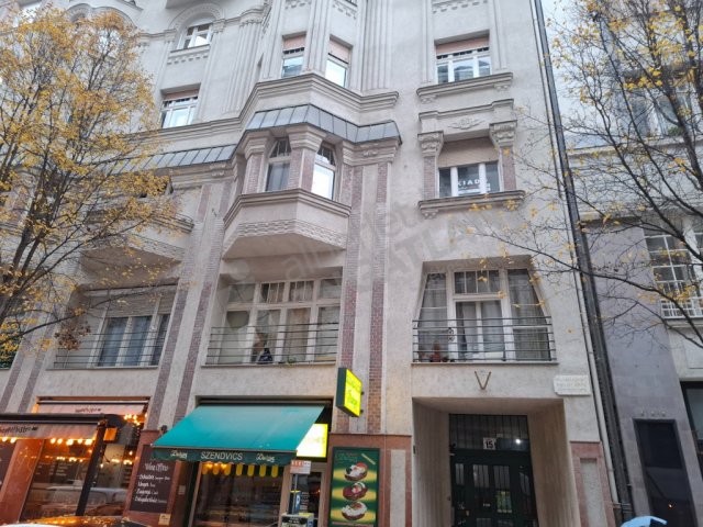 Eladó téglalakás, Budapesten, V. kerületben 299.5 M Ft, 6 szobás