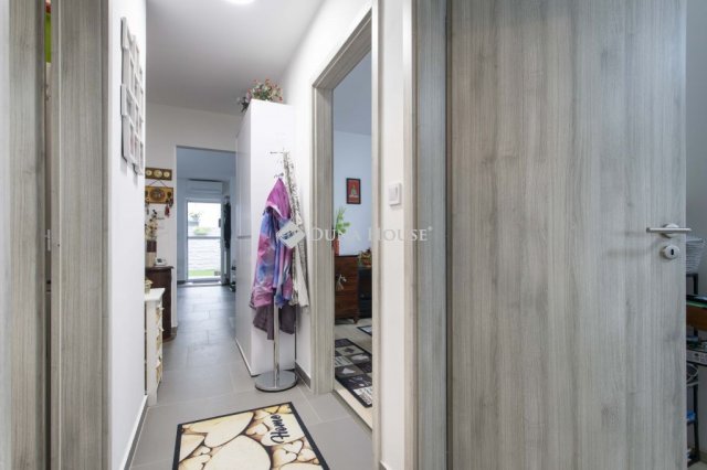 Eladó családi ház, Mosonmagyaróváron 76.99 M Ft, 4 szobás