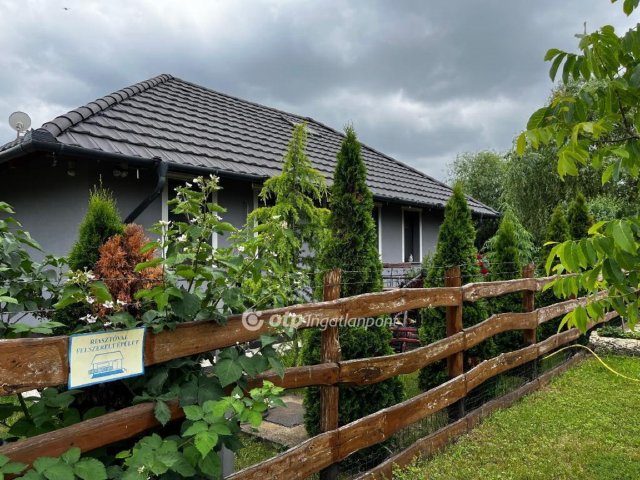 Eladó családi ház, Kiskörén 130 M Ft, 5 szobás