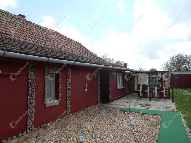 Eladó családi ház, Jászteleken 14.5 M Ft, 3 szobás