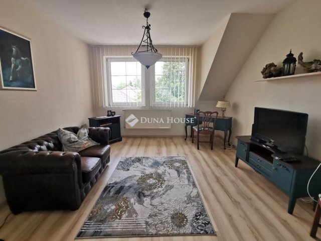 Kiadó családi ház, albérlet, Tatán 280 E Ft / hó, 3 szobás