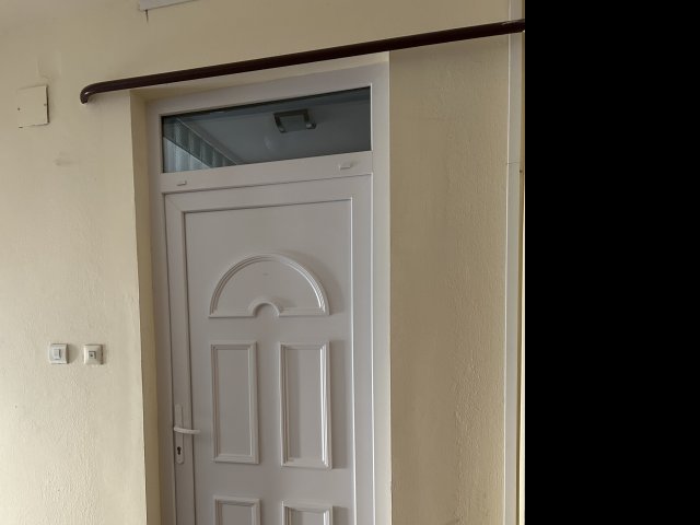 Kiadó téglalakás, albérlet, Szegeden, Liliom utcában, 1 szobás