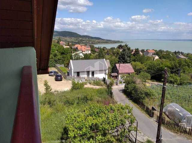 Eladó családi ház, Badacsonytomajon 144.9 M Ft