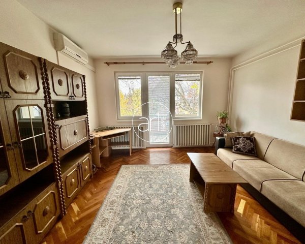Kiadó téglalakás, albérlet, Szegeden 240 E Ft / hó, 3+1 szobás
