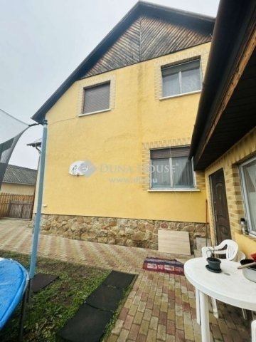 Eladó családi ház, Gyálon 107 M Ft, 5 szobás