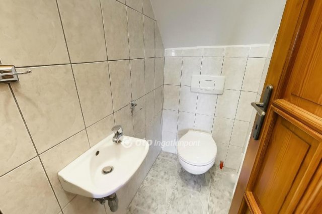 Eladó családi ház, Érden 229 M Ft, 6+3 szobás