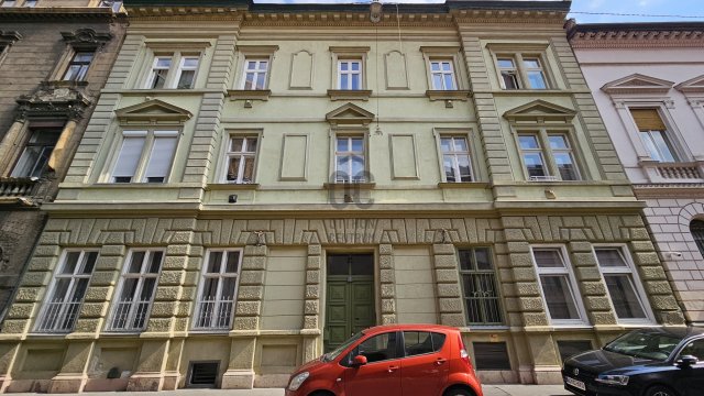 Eladó téglalakás, Budapesten, VI. kerületben 97.9 M Ft, 3 szobás