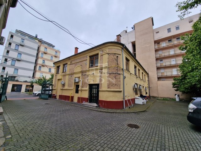 Eladó ipari ingatlan, Budapesten, XIII. kerületben 320 M Ft