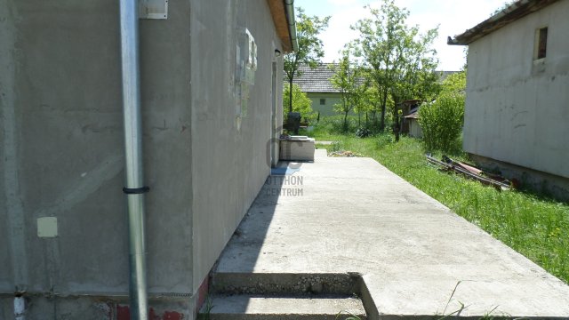 Eladó családi ház, Poroszlón 26.3 M Ft, 2 szobás