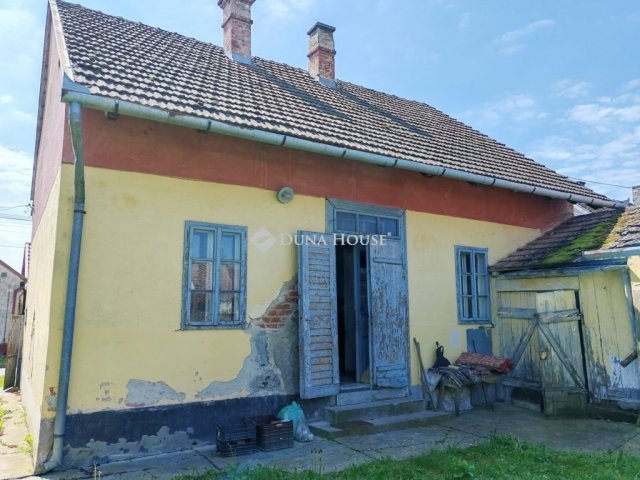 Eladó családi ház, Csurgón 4.9 M Ft, 3 szobás
