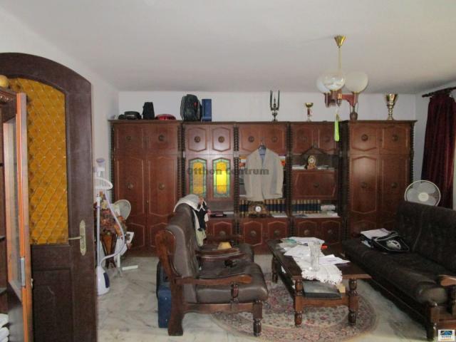 Eladó családi ház, Debrecenben 105 M Ft, 7 szobás