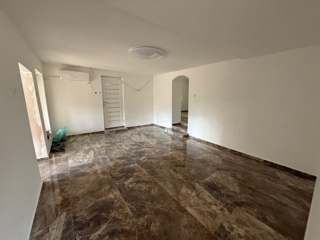 Eladó családi ház, Keszün 28 M Ft, 3 szobás