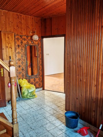 Kiadó családi ház, albérlet, Pécsett 200 E Ft / hó, 6 szobás