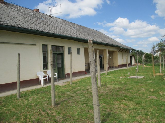 Eladó családi ház, Köröstarcsán 10.5 M Ft, 3 szobás
