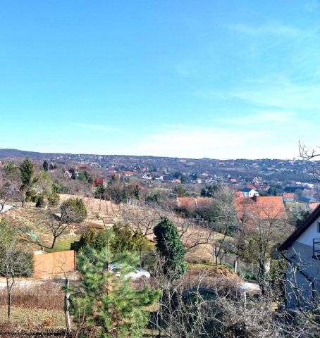 Eladó családi ház, Sukorón 64.9 M Ft, 2 szobás