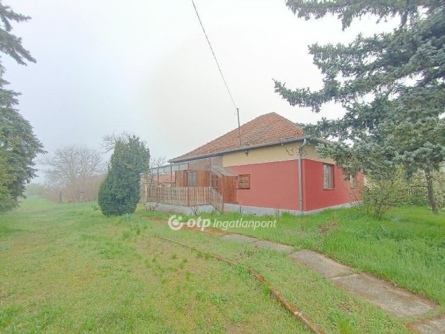 Eladó családi ház, Nyírkarászon 30.5 M Ft, 2+1 szobás