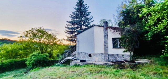 Eladó családi ház, Keszün 9.9 M Ft, 1 szobás