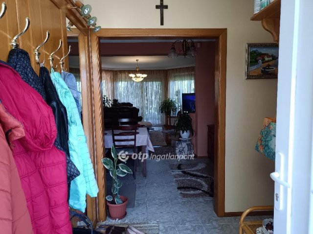 Eladó családi ház, Isaszegen 89.9 M Ft, 2+1 szobás