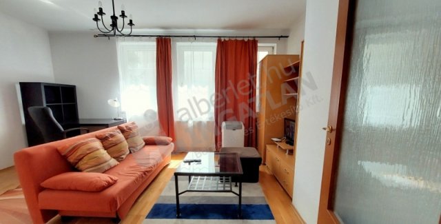 Kiadó téglalakás, albérlet, Budapesten, VI. kerületben