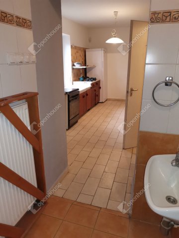 Eladó családi ház, Ácson 50 M Ft, 7 szobás