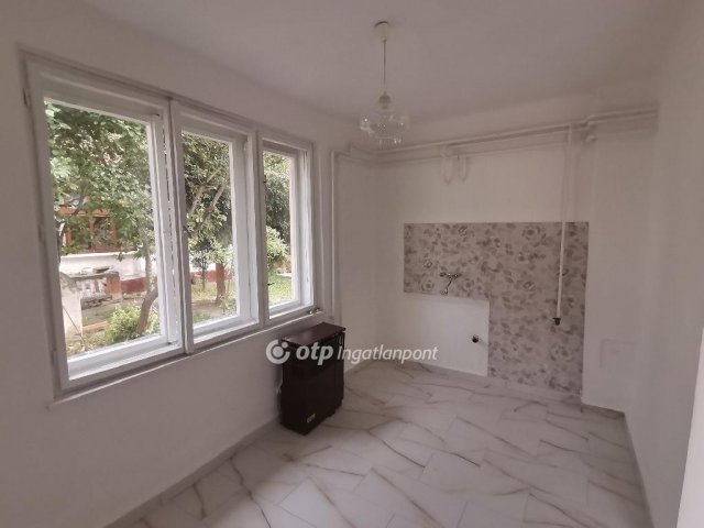Eladó családi ház, Békéscsabán 16.9 M Ft, 2 szobás
