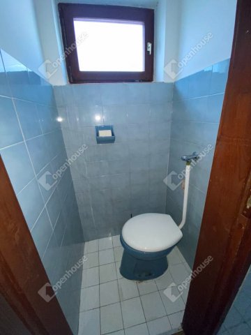 Eladó családi ház, Pápán 48 M Ft, 4 szobás