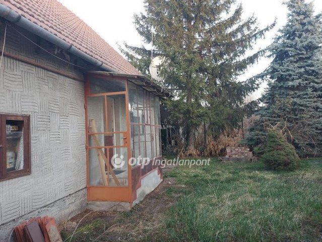 Eladó családi ház, Siklóson 29.5 M Ft, 2 szobás