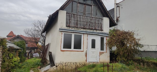Eladó családi ház, Törökbálinton 35 M Ft, 2 szobás