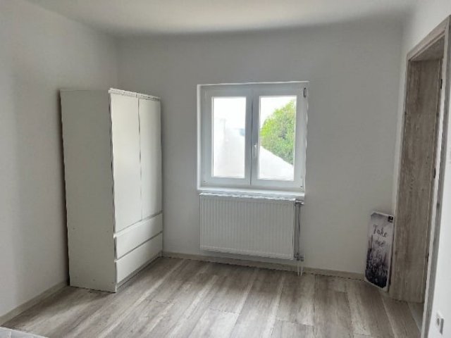 Kiadó családi ház, albérlet, Pécsett 290 E Ft / hó, 3 szobás
