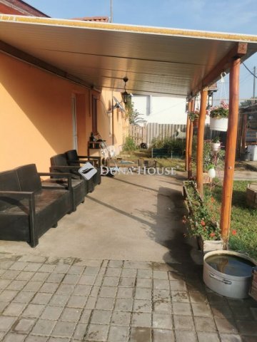 Eladó családi ház, Csemőn 31.5 M Ft, 4 szobás