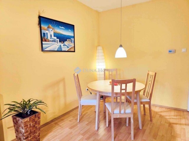 Kiadó téglalakás, albérlet, Nyíregyházán 130 E Ft / hó