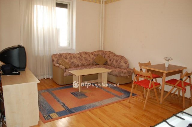 Eladó téglalakás, Budapesten, V. kerületben 68 M Ft, 1+1 szobás