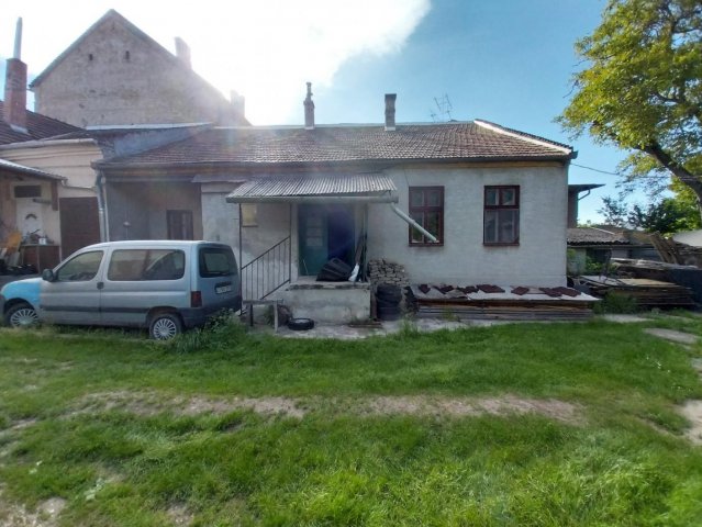 Eladó ipari ingatlan, Komáromban 45.9 M Ft / költözzbe.hu