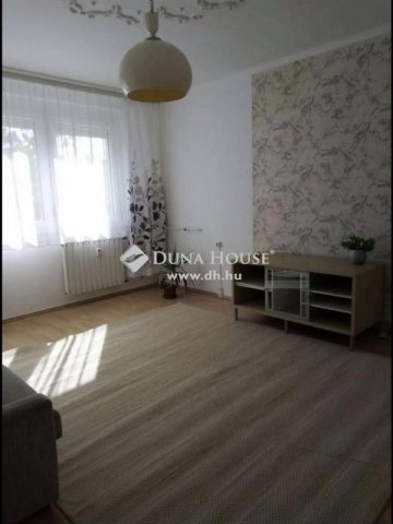 Eladó panellakás, Kecskeméten 34.99 M Ft, 1 szobás
