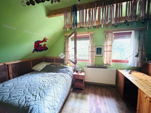 Eladó családi ház, Pécsett 125 M Ft, 4 szobás