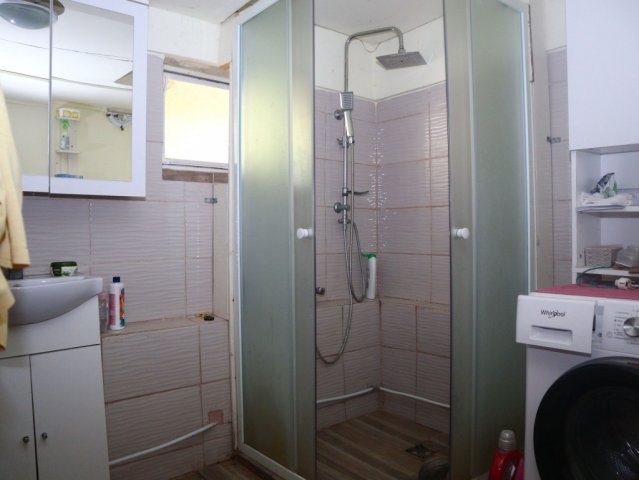 Eladó családi ház, Pécsett 45 M Ft, 5 szobás