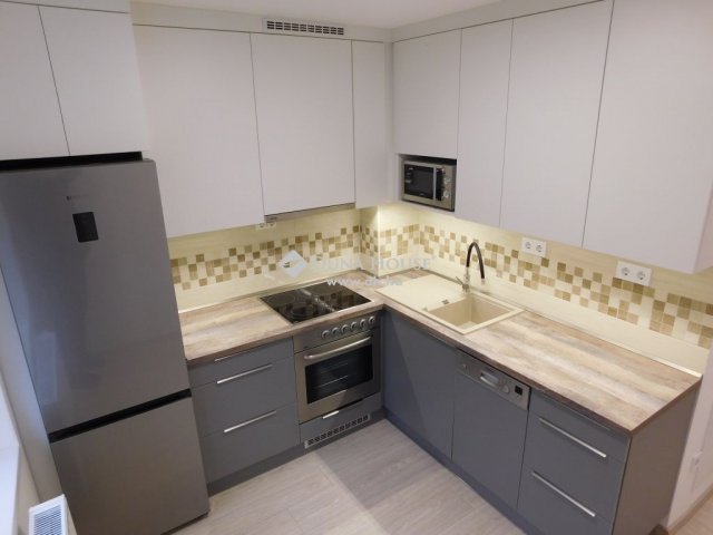 Eladó panellakás, Kecskeméten 43.99 M Ft, 2 szobás