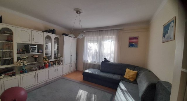 Kiadó családi ház, albérlet, XVI. kerületben, Rigó utcában