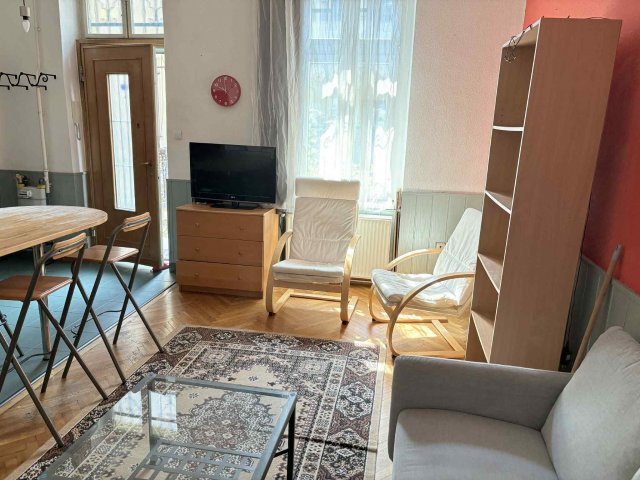 Kiadó téglalakás, albérlet, Budapesten, VI. kerületben