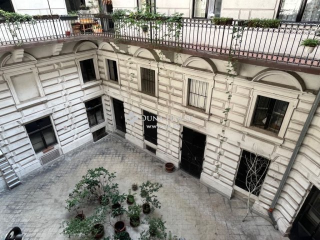 Eladó téglalakás, Budapesten, V. kerületben 250 M Ft, 3 szobás