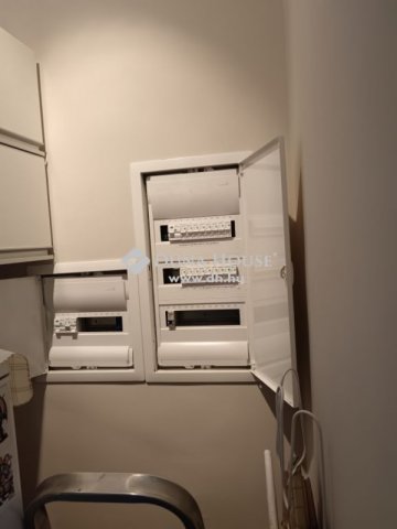 Eladó családi ház, Cegléden 69 M Ft, 2 szobás