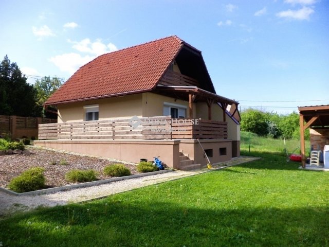 Eladó családi ház, Pákozdon 58.2 M Ft, 2+1 szobás