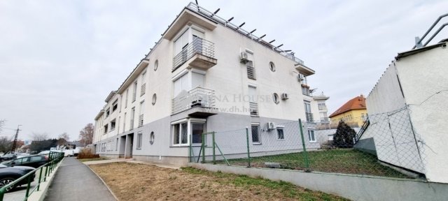 Eladó téglalakás, Fóton 74.999 M Ft, 3 szobás