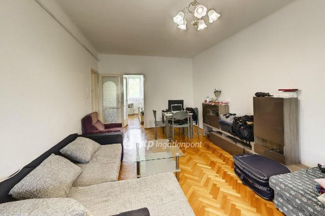 Eladó téglalakás, Egerben 36.9 M Ft, 2 szobás