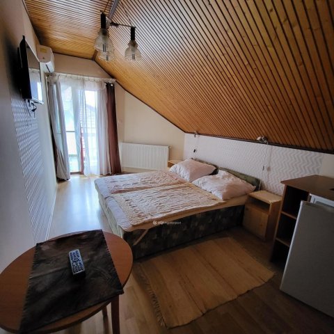 Eladó nyaraló, Hajdúszoboszlón 154 M Ft, 8 szobás