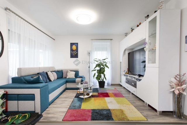 Eladó családi ház, Mosonmagyaróváron 76.99 M Ft, 4 szobás