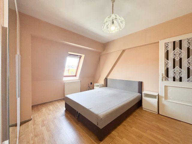 Eladó téglalakás, Kaposváron, Fő utcában 32.5 M Ft, 2 szobás